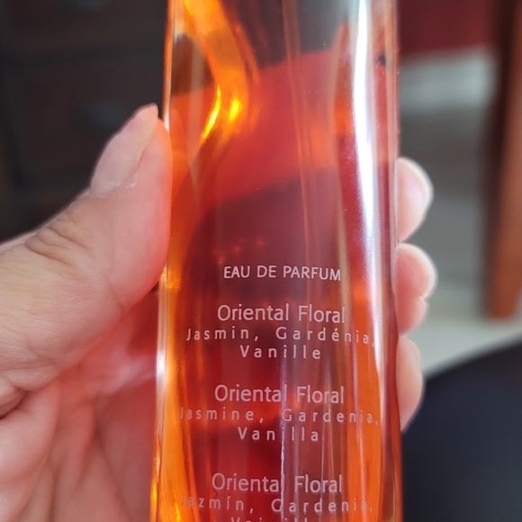 Organza - Picture 3 of 5